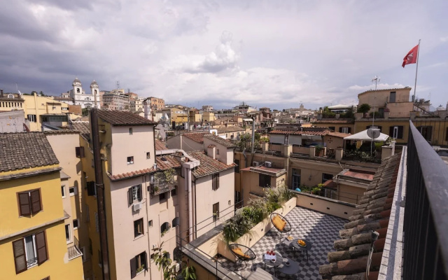 ROMAC - Condotti with terrace