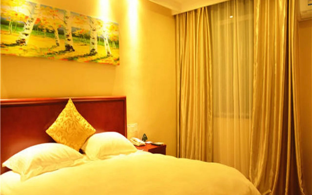 GreenTree Inn Liangyungang Donghai New Bus Station Express Hotel