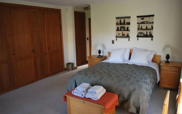 Frontera Pucón Hostel B&B