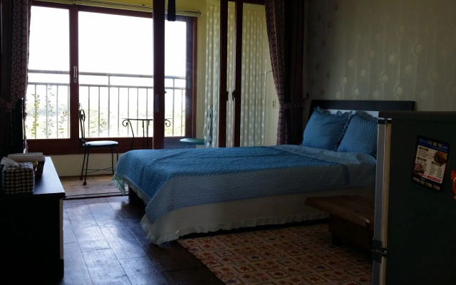 Jun House - Hostel