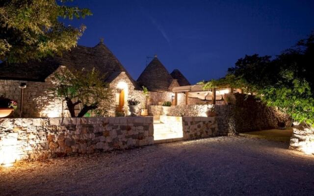 Отель Trullo Siamese Альберобелло вид на фасад