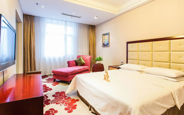 Chun Xue Four Seasons Hotel