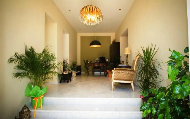 Aktaion Hotel