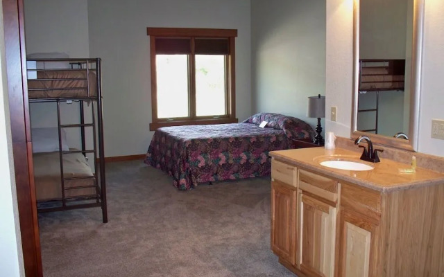 Canyon Lake Resort
