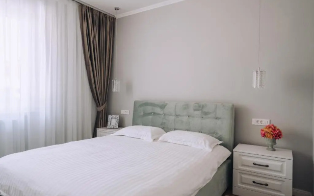 GOLD Suites