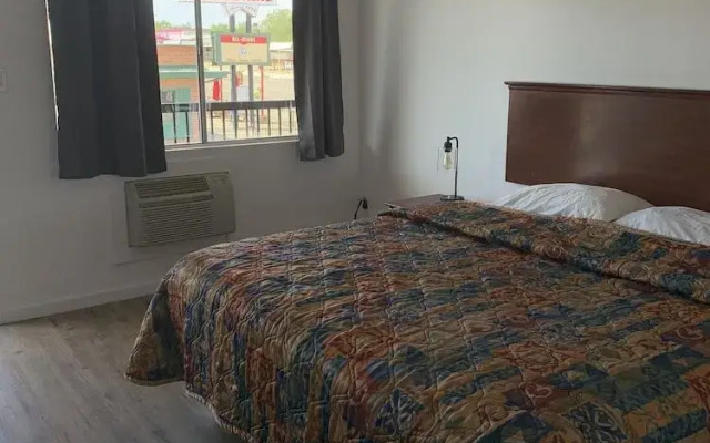 Almara Inn