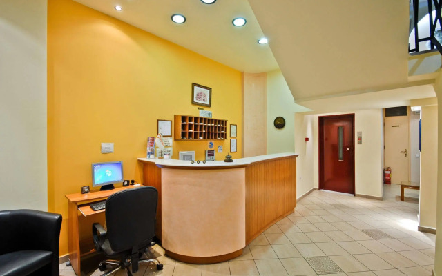 Coronis Hotel