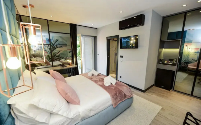 The Lion Rooms