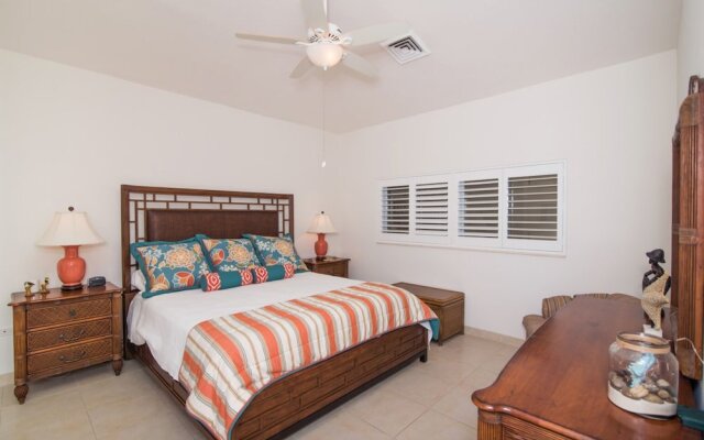 Laguna Del Mar by Cayman Villas in Seven Mile Beach, Cayman Islands from 799$, photos, reviews - zenhotels.com guestroom