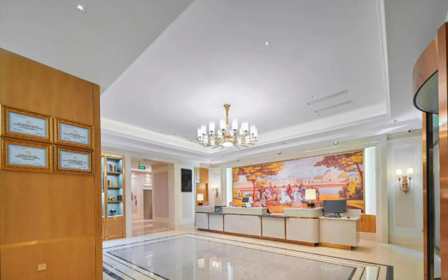 Vienna Hotel (Yecheng Zero Kilometer)