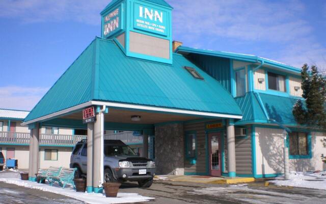 Отель Alpine Inn вид на фасад