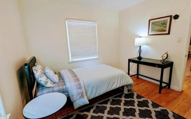 Convinient Location in Los Angeles