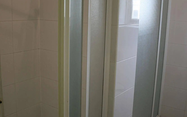 Glenelg Beach Hostel