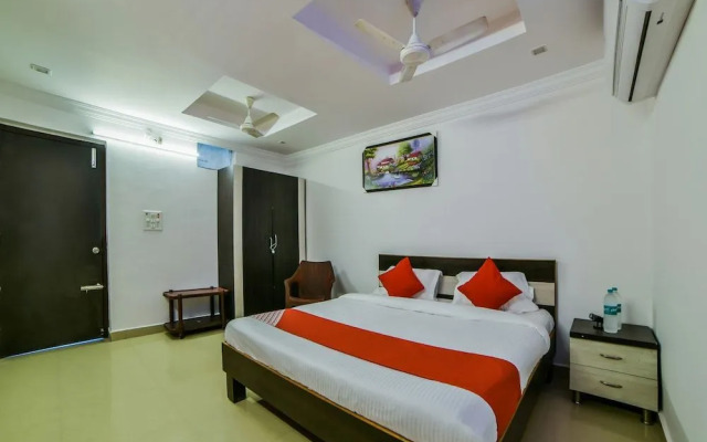 Oyo 18407 Noble Lodge
