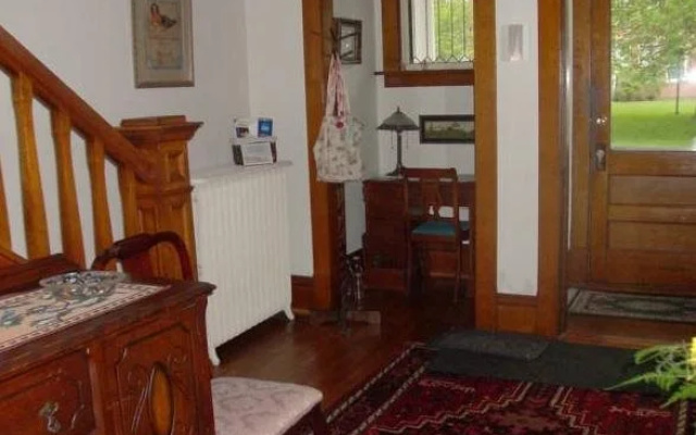 Spillett House B & B
