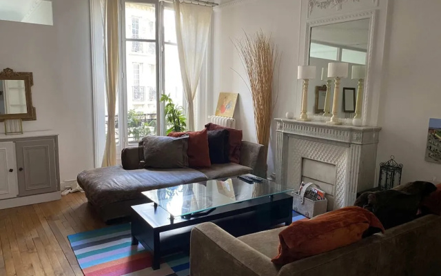 Amazing 2BR Flat Near Passy Village