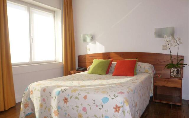 Hotel Record Сан-Себастьян вид на фасад