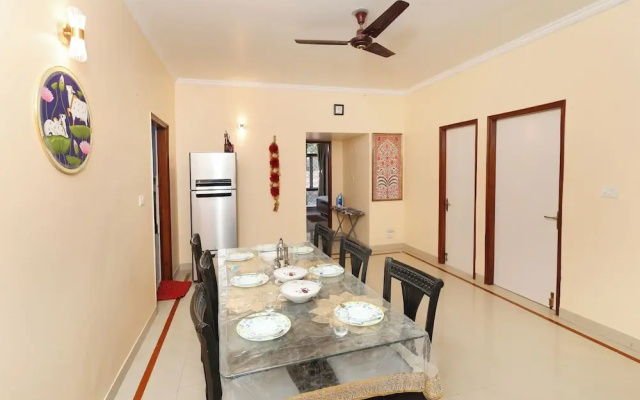 Taj Luxuria by Red Olive10min to Taj Mahal3bhk