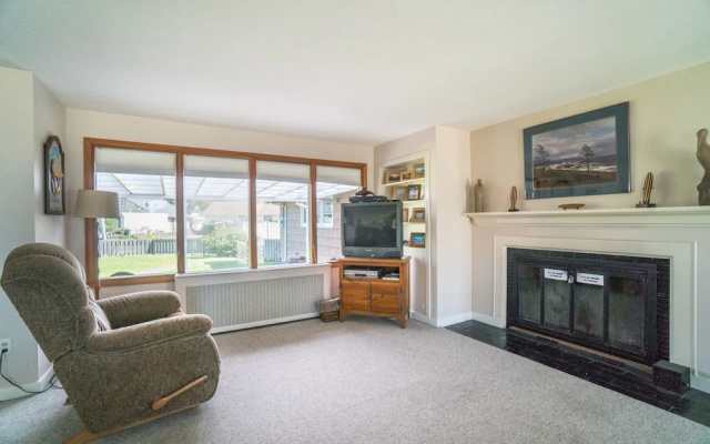 Surfers Cove 3 Br home by RedAwning
