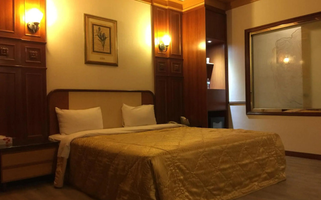 Changsing Business Motel