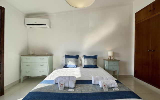 Faro Terrace Villa by Homing