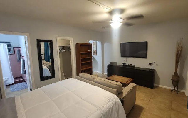 Air Way Motel