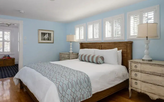 Chatham Wayside Inn