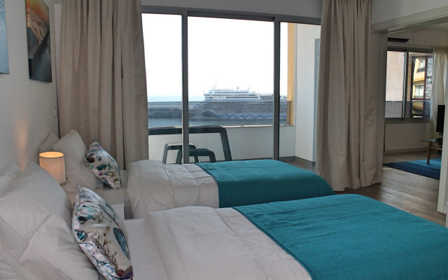 Overlooking the Marina, central location | Petronella Marina Apartment