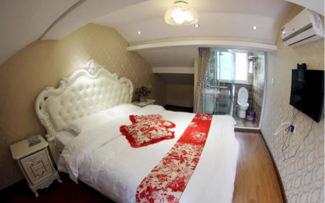 Moonover Xitang Hotel