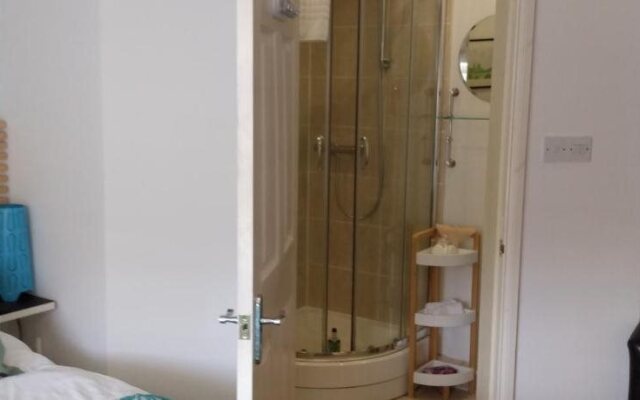 The Lakes B&B