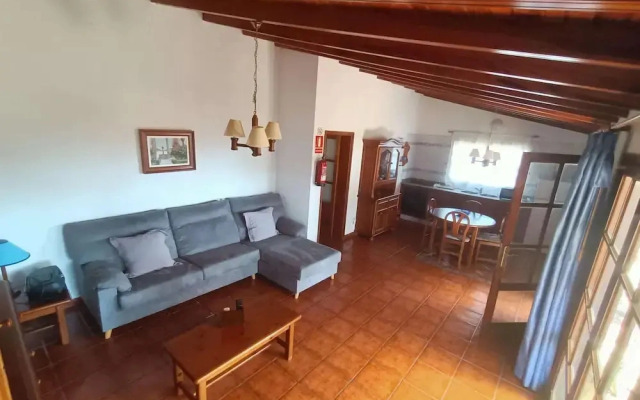 Bungalow in El Paso With Terrace