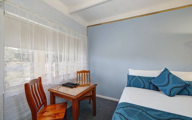 Moore Park Beach Motel