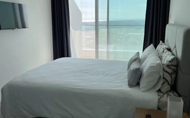 9 Grand Sapphire 2 Bed 2 Bath Pool Beach