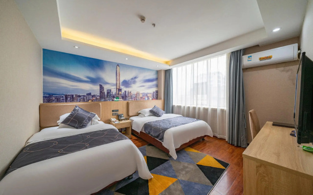 Chonpines Hotel (Shenzhen Gongming Honghuashan Metro Station)
