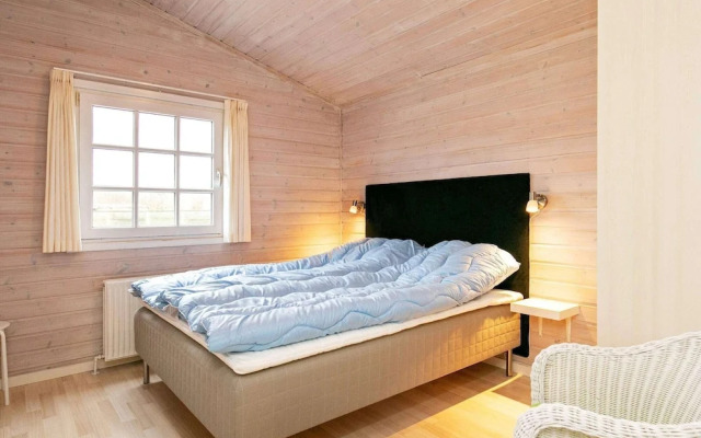 5 Star Holiday Home in Hals