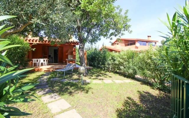 Terraced House by Sardinia's White Beaches