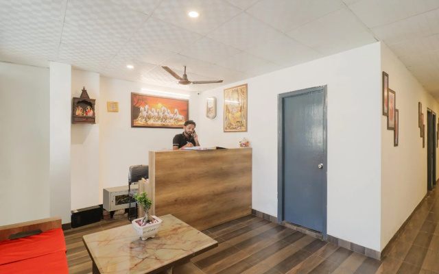 OYO 73043 Alpha Inn