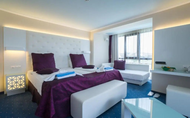 Perla Royal Hotel