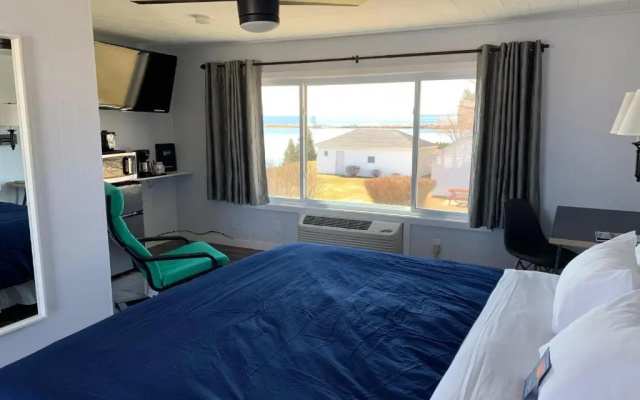 Beachfront Inn