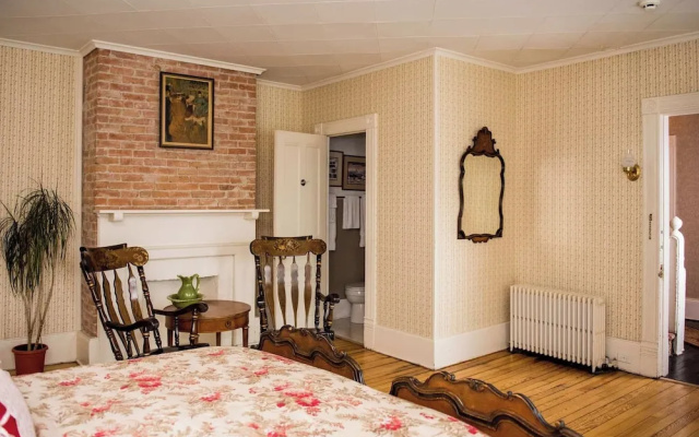 Springside Inn
