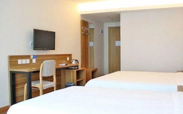 Eaka 365 Hotel North Tianshan Road Branch