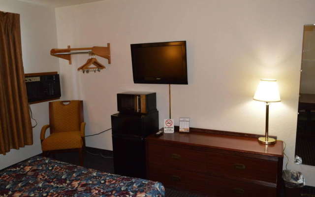 Crystal Inn and Suites