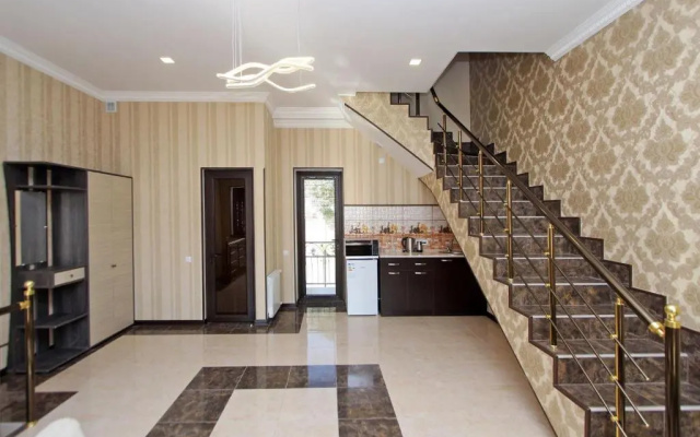 Family Luxe House