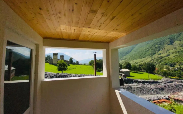 Roberi Art Guest House