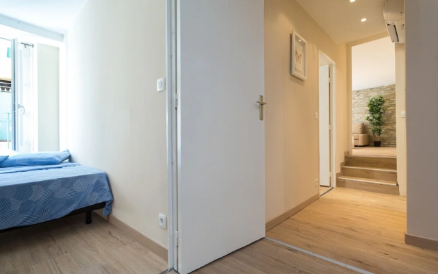 The Napoleon 2-BR Old Town - Terrace