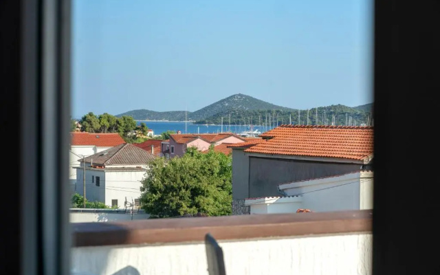 Apartments Tonći