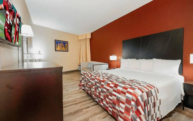 Red Roof Inn & Suites Macon