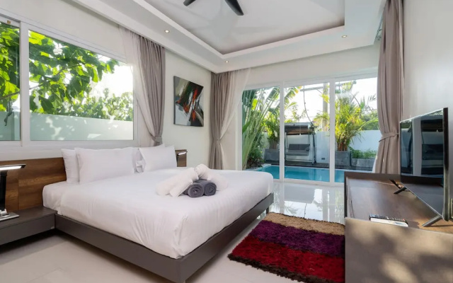 Tropical Pool Villa With Private Rooftop