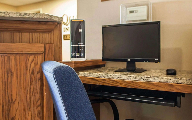 Quality Inn & Suites Eldridge Davenport North
