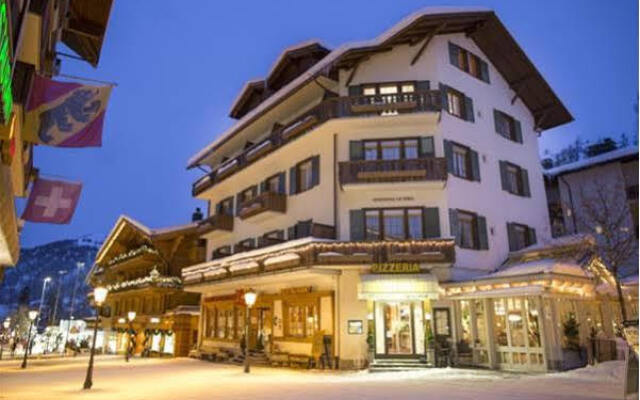 Отель Sporthotel Victoria Швейцария, Гштад - отзывы, цены и фото номеров - забронировать отель Sporthotel Victoria онлайн вид на фасад
